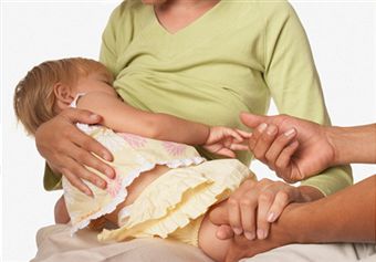 Charla sobre destete y lactancia de niños