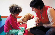 Taller infantil de lectura con animales adiestrados
