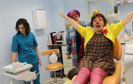 Espectáculo de clown para quitar el miedo a ir al dentista