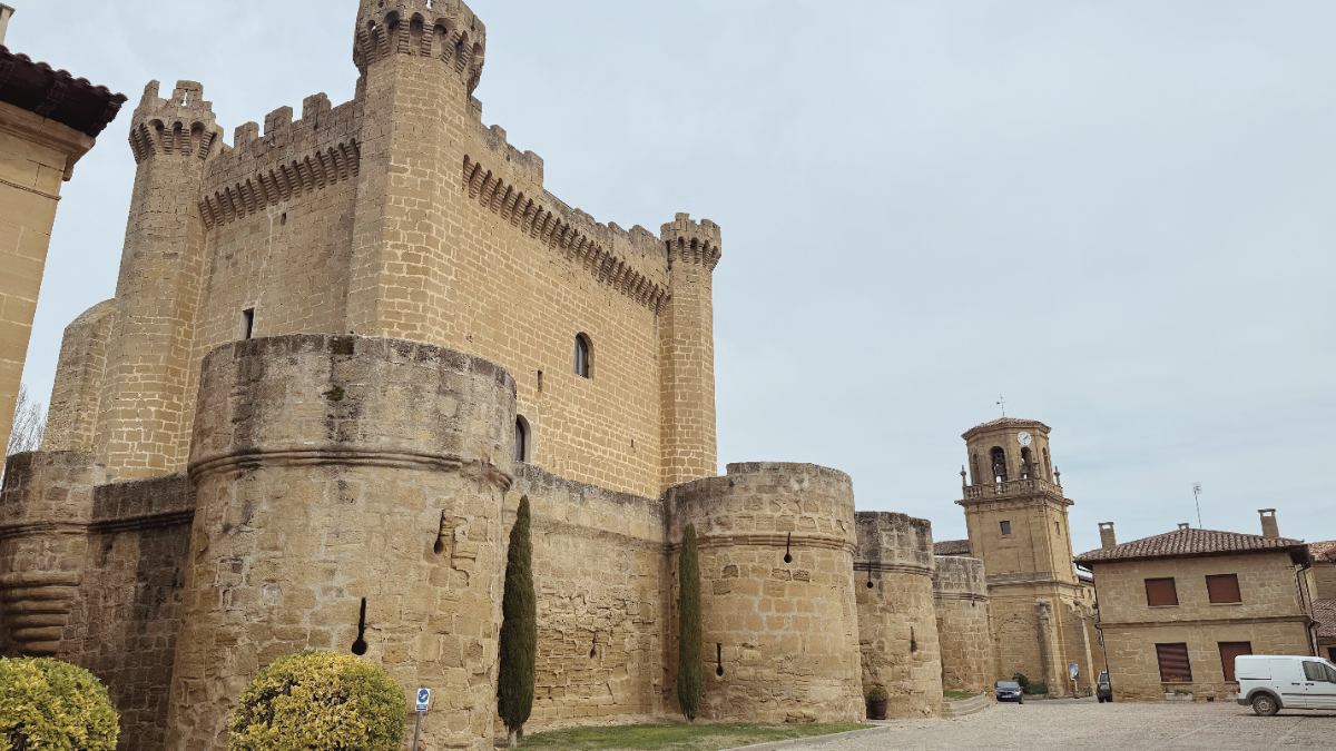 excursion con ninos sajazarra la rioja uno de los pueblos mas bonitos de espana