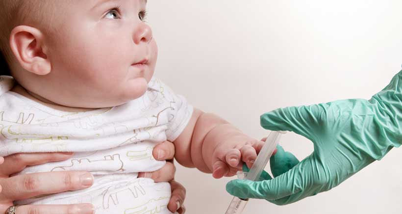 La Asociación Española de Pediatría sobre la vacuna del sarampión en bebés