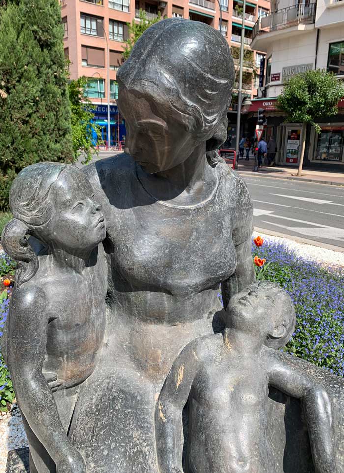 escultura-madre