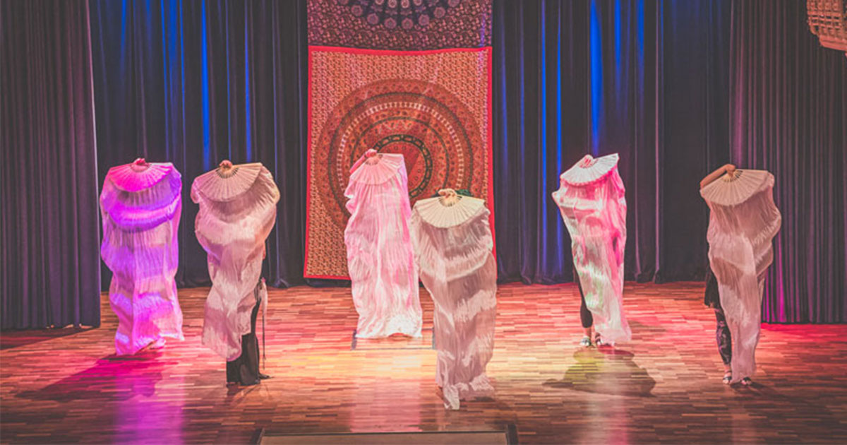 Teatro, música y danza en el espectáculo “Bailes de Cuento”
