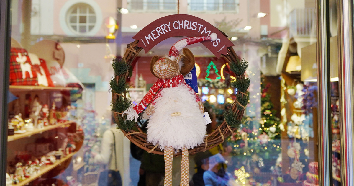 La tienda de Navidad Claus organiza un concurso infantil de postales navideñas