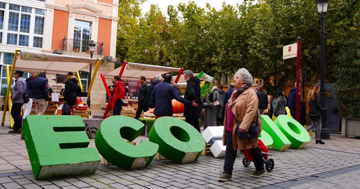 Logroño estrena su nuevo Ecomercado de productos ecológicos