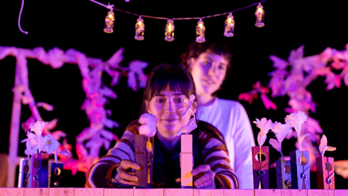 El jardin de Olivia Pajaros Pintados Escenario Vivo