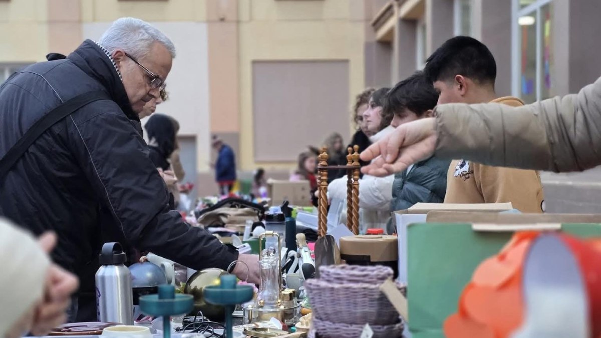 Foto rastrillo solidario Escolapios