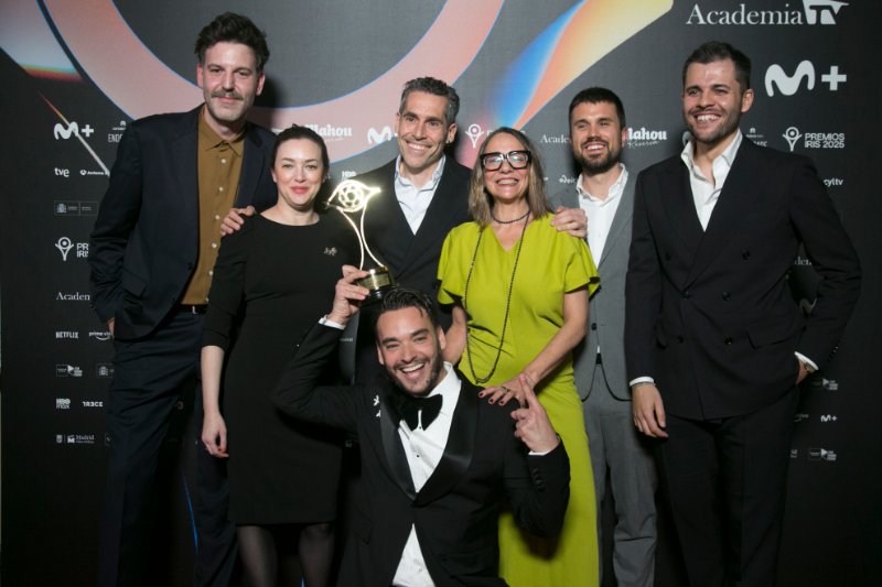 2 Equipo de La Casa de los Retos con David Moreno en los Premios Iris 2025 - Autor Santi Burgos (AcademiaTV)
